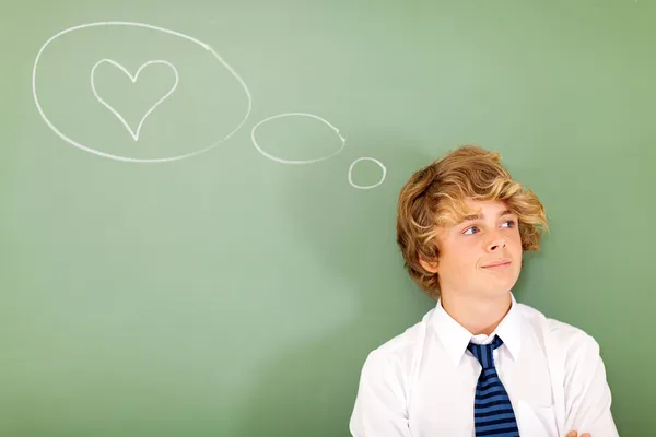 Adolescente pensando en el amor — Foto de Stock