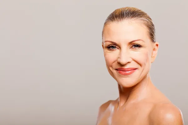 Mujer de mediana edad feliz — Foto de Stock