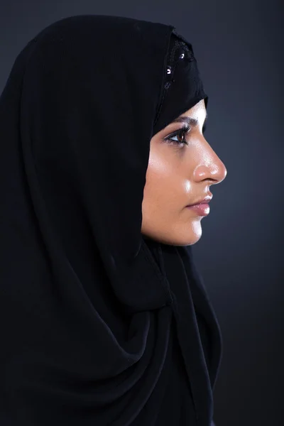 Mellanöstern kvinna headshot — Stockfoto