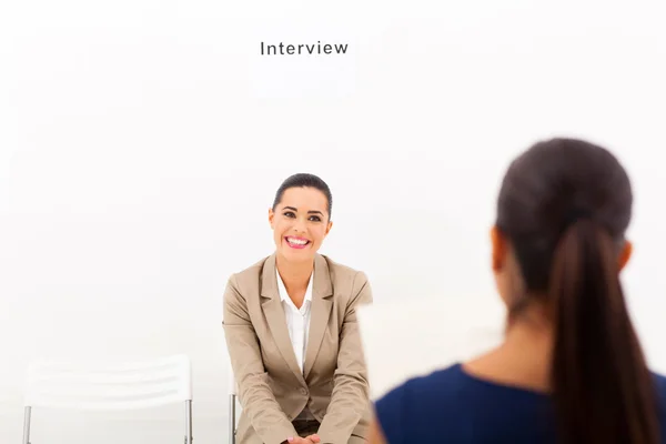 Kobieta podczas pracy wywiad sesji — Zdjęcie stockowe
