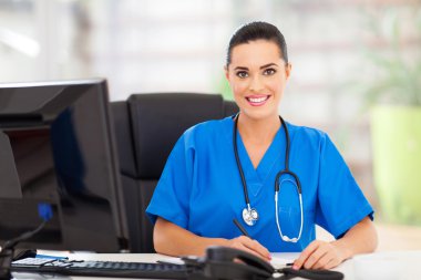 kadın doktor yazılı rapor