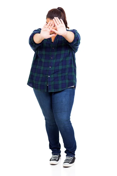Mujer con sobrepeso no quieren tomar sus fotos —  Fotos de Stock