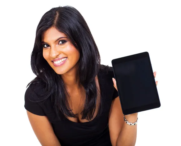 India mujer de negocios mostrando tableta ordenador — Foto de Stock