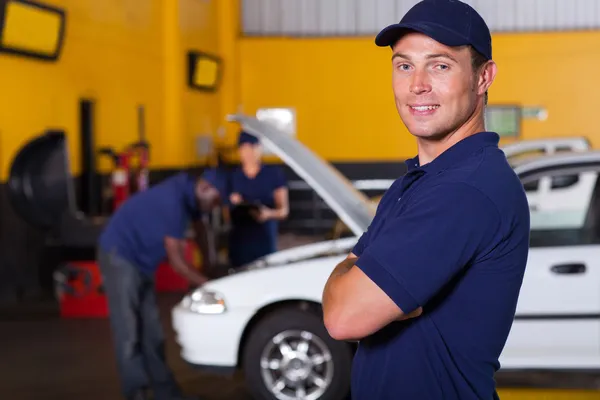 Auto serviço empresário proprietário — Fotografia de Stock