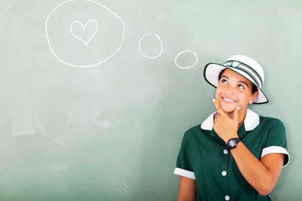 Menina do ensino médio pensando sobre o amor — Fotografia de Stock