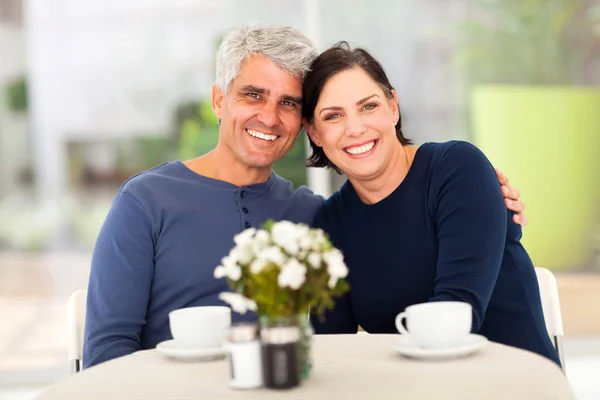 Ouder paar hebben thee — Stockfoto