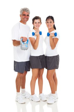 Beyaz arka plan üzerinde egzersiz aile