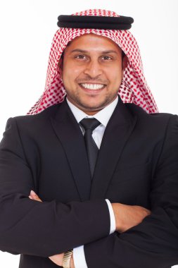 Arap adam siyah elbiseli parmak pes