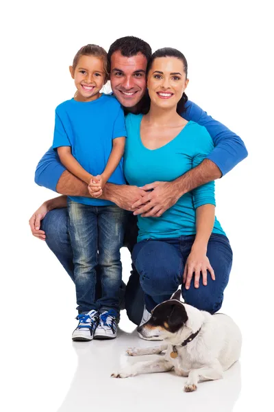 Familia joven con perro mascota — Foto de Stock