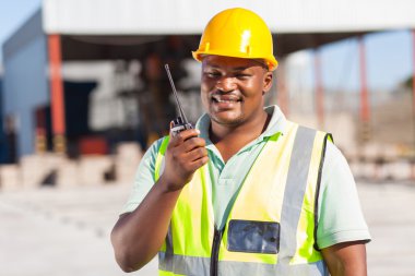 Radyoda konuşan Oluşturucu