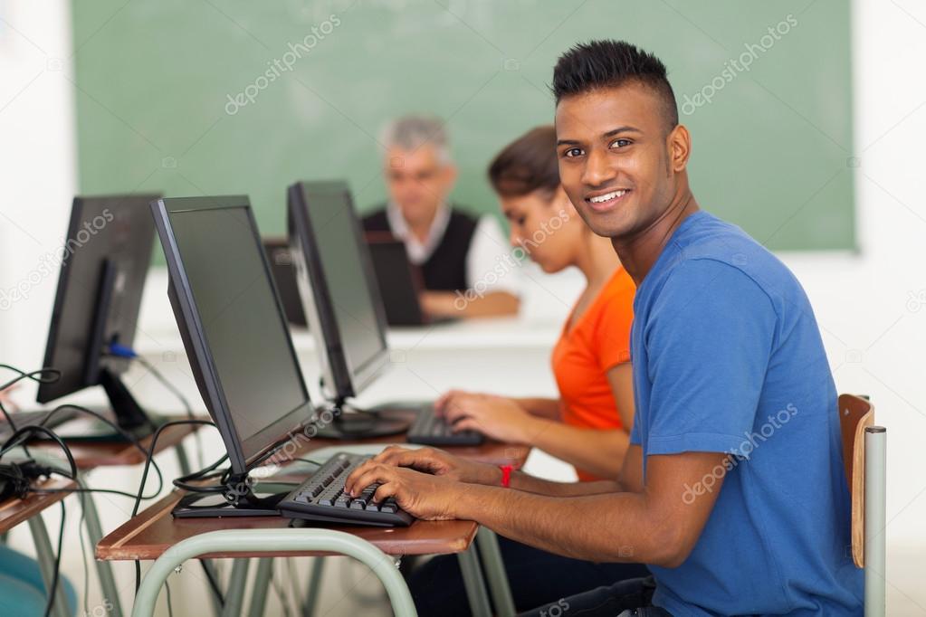 college student in computer class