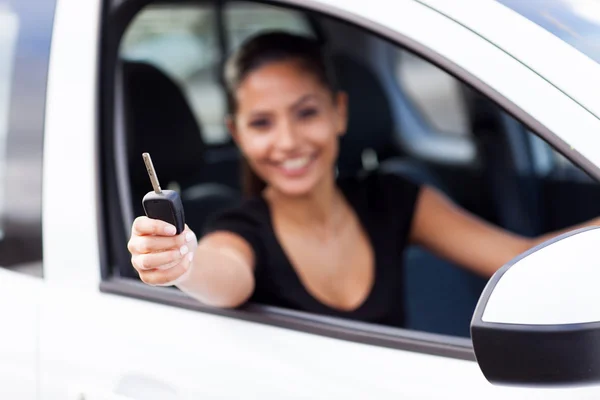 Woman showing new car key — Stock Photo, Image