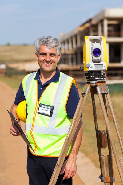 Retrato de topógrafo de tierra mayor — Foto de Stock