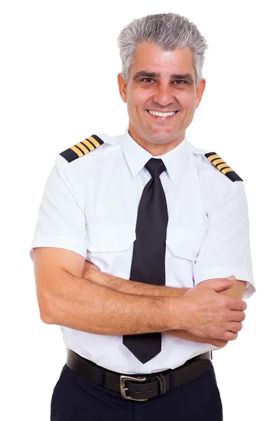 Gutaussehender Flugkapitän mit verschränkten Armen — Stockfoto