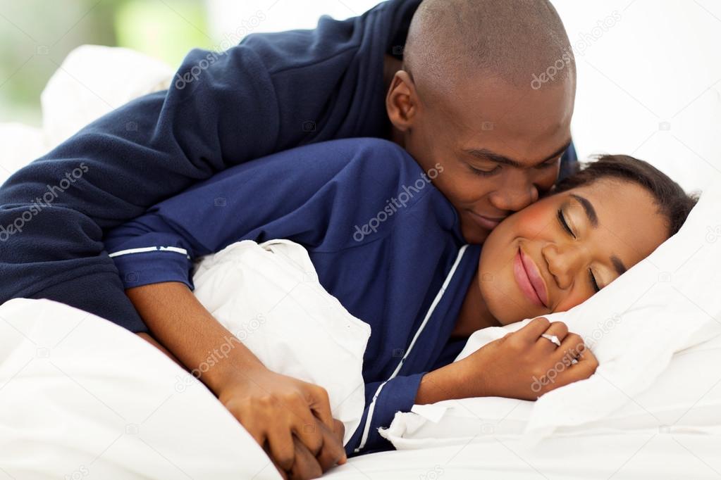 Datierung eines jüngeren nigerischen Mannes