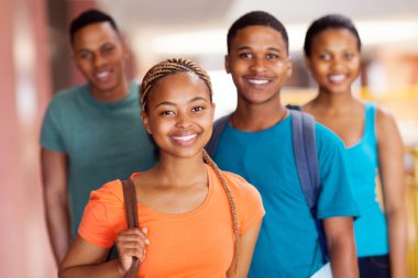 Afrika üniversiteli kız arkadaş grubu