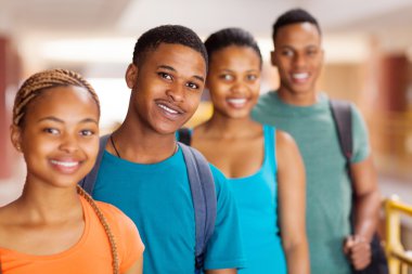 Afrika Üniversitesi öğrenci grubu