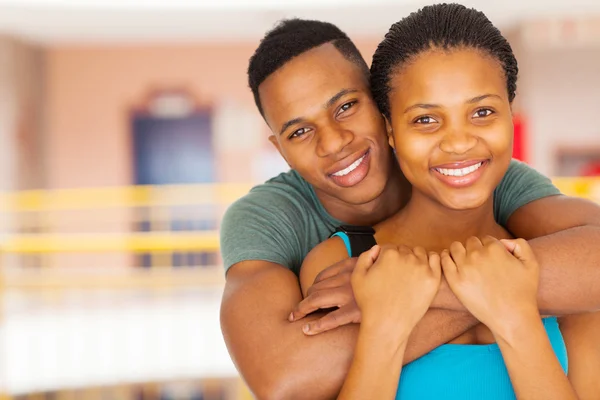 Afro américain collège couple fermer — Photo