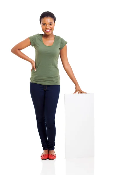 Jeune afro-américaine fille avec tableau blanc — Photo