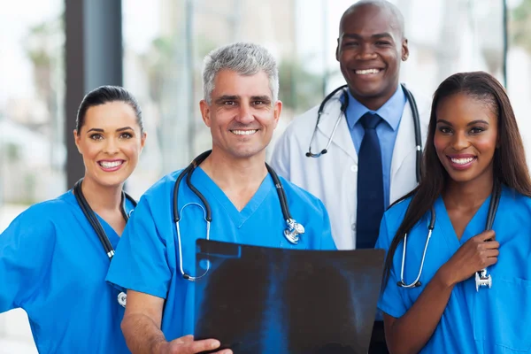 Team medizinischer Mitarbeiter — Stockfoto