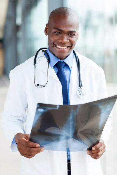 African american healthcare worker with x-ray — Stock Photo, Image