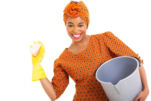 Jeune femme africaine nettoyage — Photo