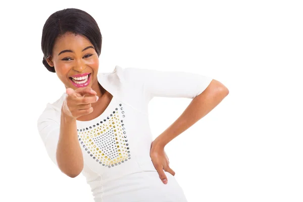 African american Kobieta wskazując i śmiejąc się — Zdjęcie stockowe