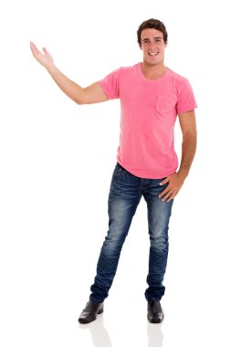 genç adam sunulması