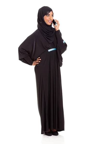 Modern muslim woman talking on cell phone — Stock Photo, Image