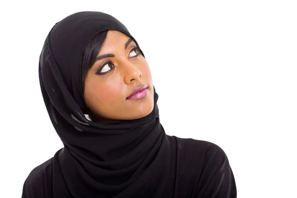 Muslim woman looking up — Stock Photo, Image