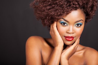 güzel Afrikalı kadın modeli