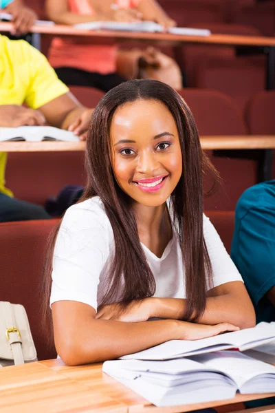 Hermosa estudiante africana — Foto de Stock