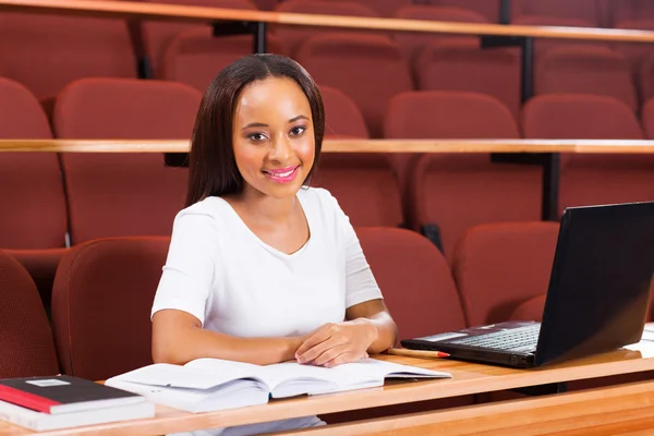 Estudiante atractivo — Foto de Stock