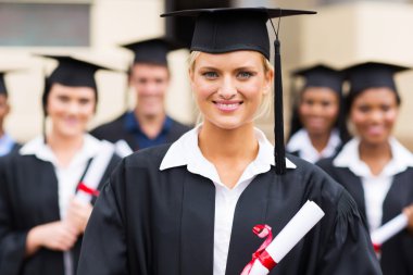 gurur mezuniyet kız holding diploma