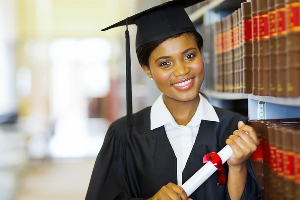 Muito feminino Africano faculdade graduado — Fotografia de Stock