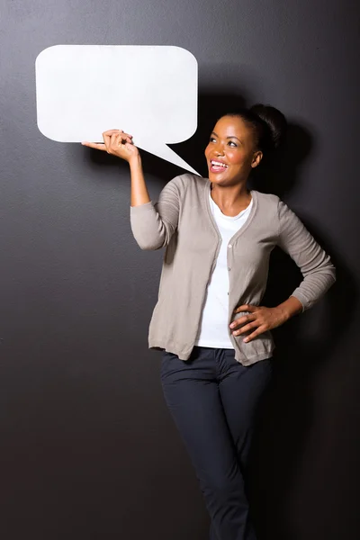 Afroamerikanerin mit Sprechblase — Stockfoto