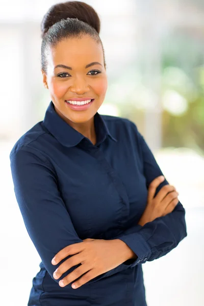 Afrikaanse zakenvrouw in office — Stockfoto