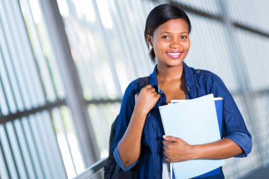 Genç Afrika üniversiteli kız