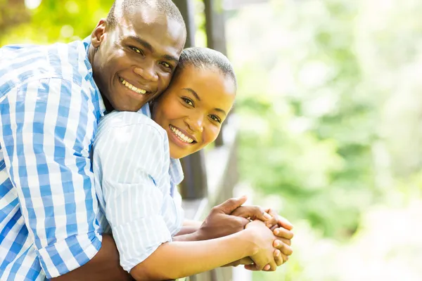 Felice coppia afroamericana — Foto Stock