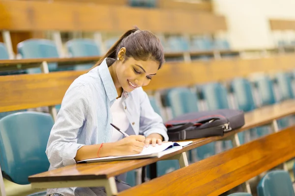 Student studying in lecture room — Stock Photo, Image