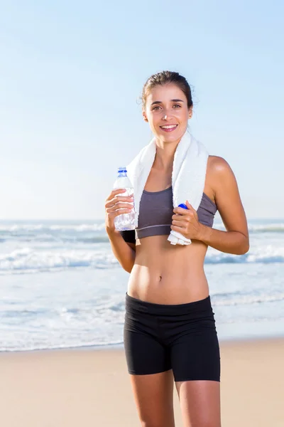 Fit woman on beach — Stock Photo, Image