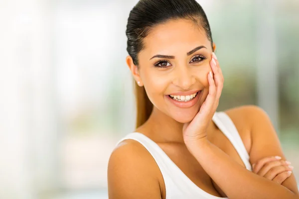 Happy young woman — Stock Photo, Image