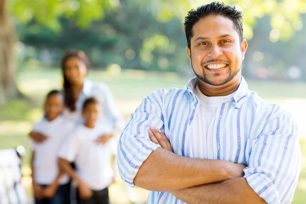 Indian father with arms crossed — Stock Photo, Image