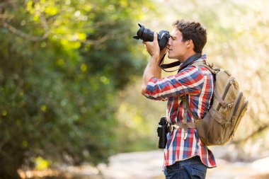 dağ Hiker taking fotoğrafları