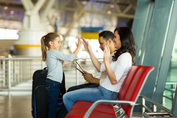 Mother and daughter playing game — Stock Photo, Image