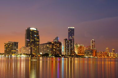 Miami alacakaranlıkta manzarası