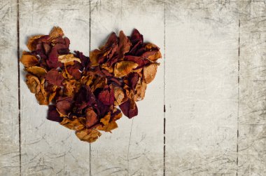 kurutulmuş gül yaprakları Vintage yürekten