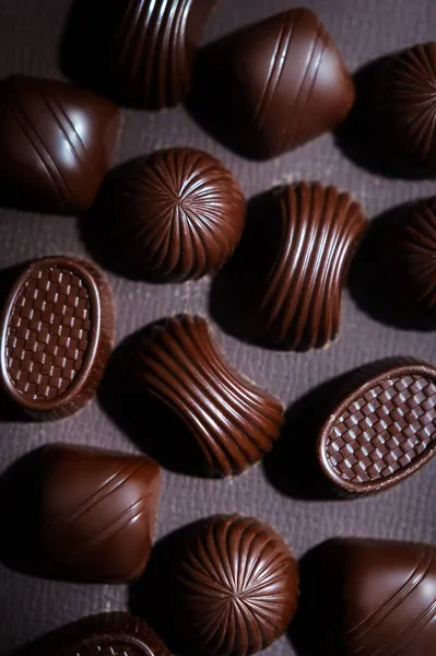 Doces Luxuosos Variados Chocolate Amargo Escuro — Fotografia de Stock