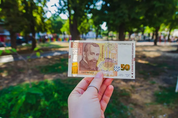 Měna Bulharský Lev Ženská Ruka Drží Ulici Bankovku Dolarů Platba — Stock fotografie