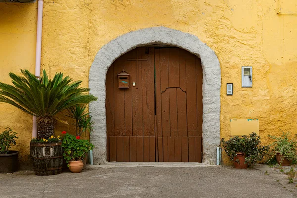 Small Historic Courtyards Old Streets Southern Italy Flowers Pots Antique — Stock Photo, Image